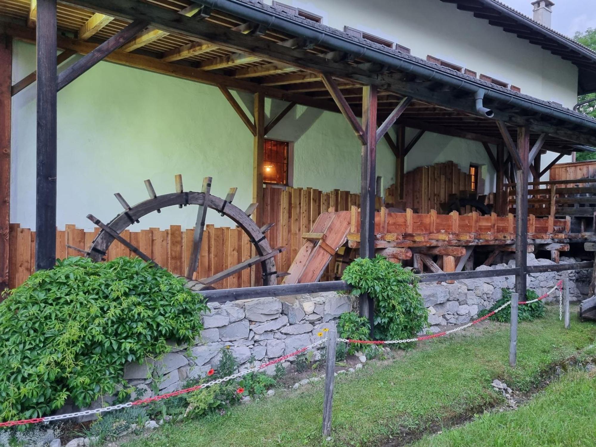 La Casa Del Mulino Leilighet Pozza di Fassa Eksteriør bilde